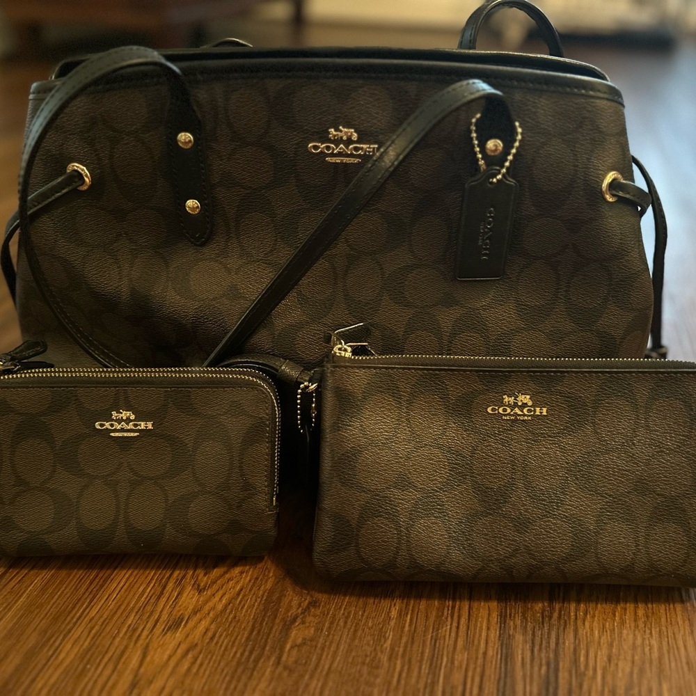 Coach purse and wallet bundle